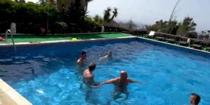 Wild pool summer orgy (Lady Bug, Daisey Lee, Jarushka Ross, Wendy Moon, Daisy Lee)