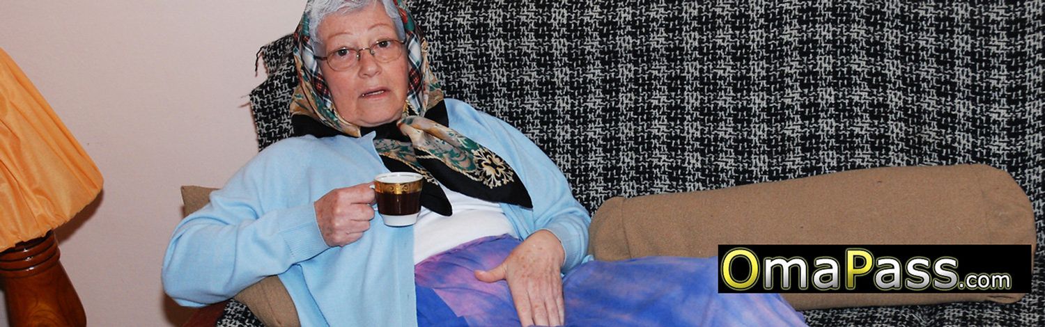Assista a vídeos pornôs grátis do Oma Pass